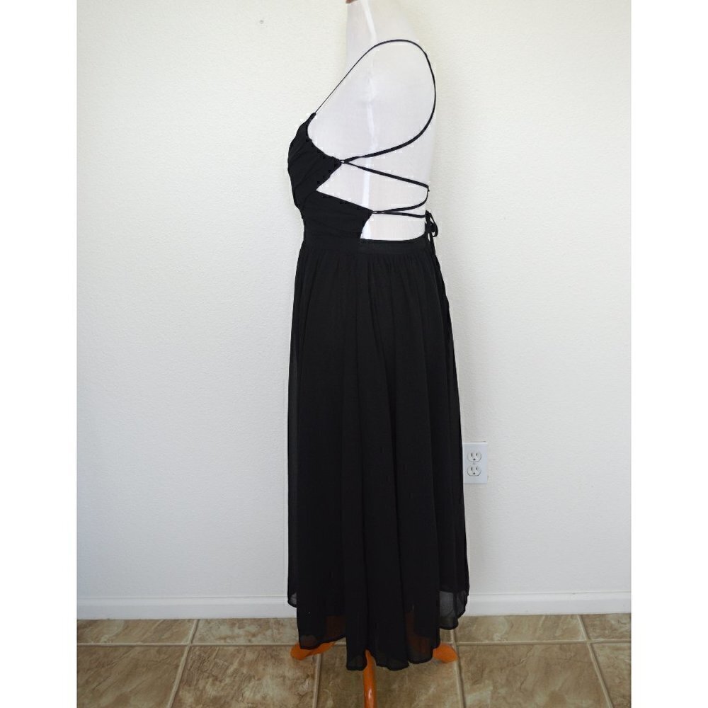 Lavish Alice Black Strappy Open Back Dress NEW - Picture 6 of 7